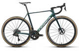 ORCA M10i LTD PWR 2027 - <br> Escape Green/Carbon View <br> > Dostupno na webshopu