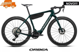 DENNA M10i 2027 E-BIKE - Escape Green/Foggy Matt <br> > Dostupno na webshopu