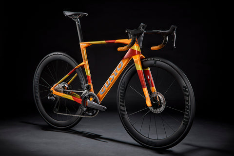 GTR DB SPORT 2026 - 105 Di2 - Flux Orange <br> > Dostupno na webshopu
