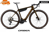 DENNA M20 2027 E-BIKE - Caramel Carbon/Golden Sand <br> > Dostupno na webshopu