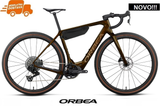 DENNA M31e 2027 E-BIKE - Caramel Carbon/Golden Sand <br> > Dostupno na webshopu