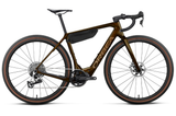 DENNA M11e 2027 E-BIKE - Caramel Carbon/Golden Sand <br> > Dostupno na webshopu