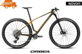 ALMA M-PRO 2027 - Caramel Carbon/Leo Orange <br> > Dostupno na webshopu