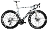 ONE 2027 - Dura Ace Di2 2x12 - Nimbus Grey <br> > Dostupno na webshopu