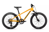 MX 20 XC 2024 - Mango/Black <br> > Dostupno u trgovini i webshopu