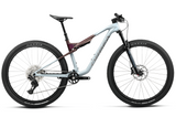OIZ M30 2027 - Frozen Concrete/Sunset Carbon <br> > Dostupno na webshopu