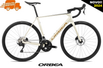 ORCA M30 2024 -  <br> Ivory White/Burgundy <br> > Dostupno u trgovini i webshopu