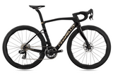 DOGMA X 2027 - Sram Red AXS - Etna Lucente <br> > Dostupno na webshopu