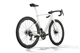DOGMA X 2027 - Sram Red AXS - Moonlight Frost <br> > Dostupno na webshopu